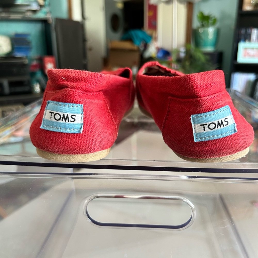 Toms Red Canvas Slip-on Shoes - Picture 3 of 6
